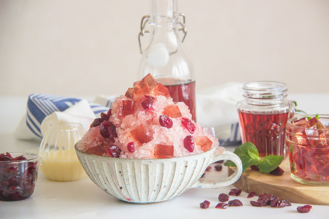 广州甜品培训-夏天不可能没有冰沙的-蔓越莓冰沙
